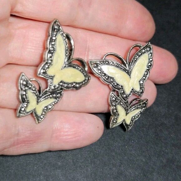 Silver Tone Avon Shimmery Cream Enamel Butterfly Earrings Vintage - Picture 4 of 10
